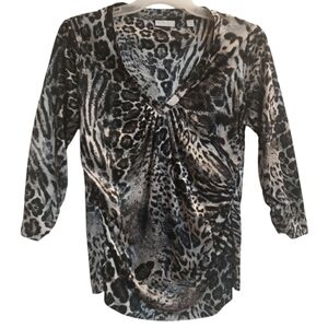 NY&Co women's lg leopard black print gathered front pullover blouse. 7004